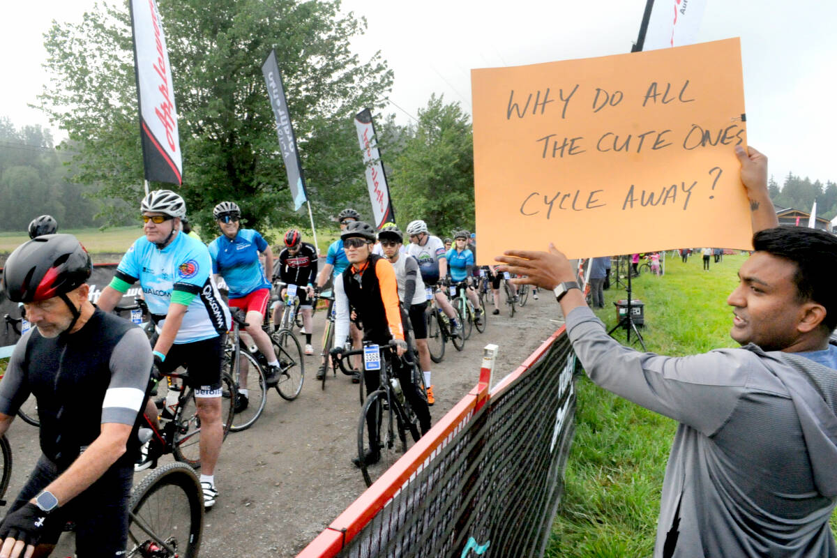 32986163_web1_230611-LAT-HC-GranFondo-._7
