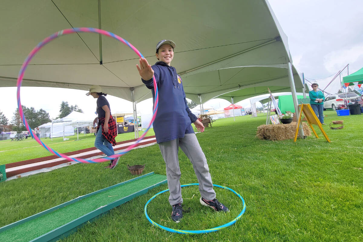 33204445_web1_220716-LAT-DF-Fair-Saturday-Velvet-Roder_1