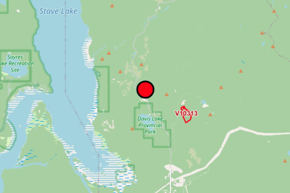 33235110_web1_230714-MCR-Wildfire-Davis-Lake-_1