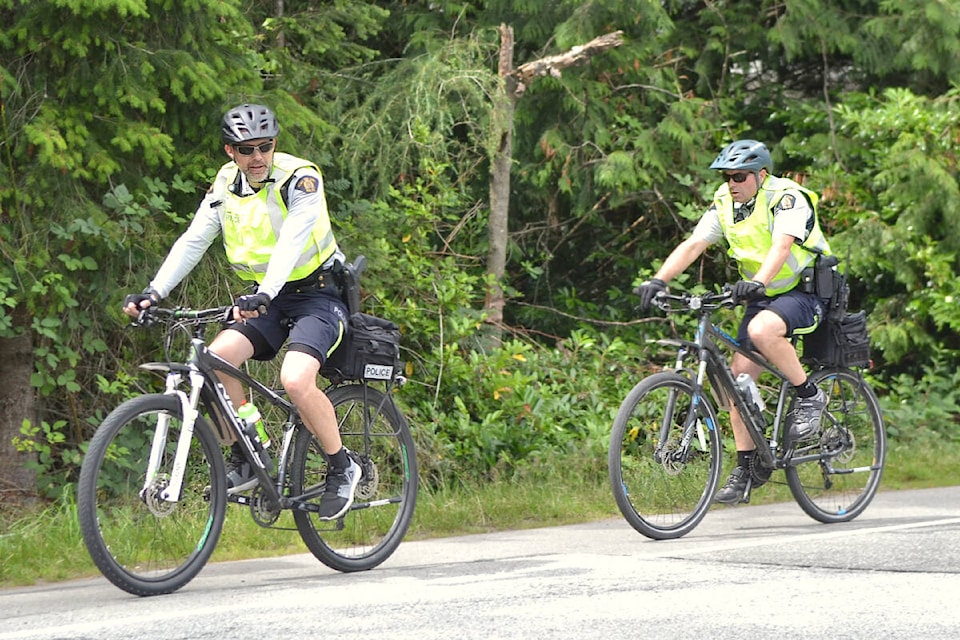 33270948_web1_230701-LAT-KE-RCMPbiketraining-_4