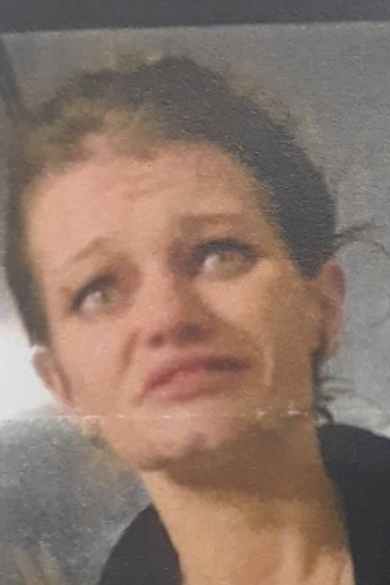 33367380_web1_230720-LAT-MC-MissingWomanVertical