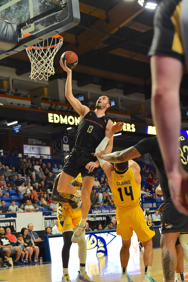 Giorgi Bezhanishvili went for the net as the Vancouver Bandits ended a five-game losing skid, defeating the Edmonton Stingers 84-74 on Friday night, July 21, at 91原创 Events Centre (Vancouver Bandits/Special to 91原创 Advance Times)