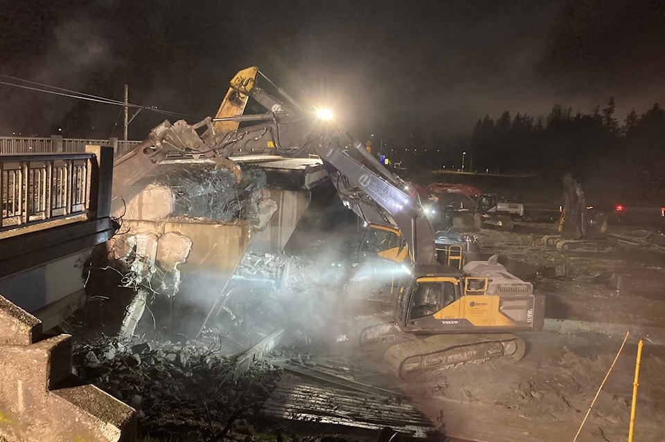 33338011_web1_230717-ALT-Trans-Canada-Highway-construction_2