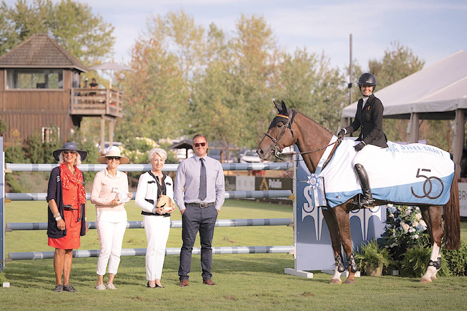 33582453_web1_230812-LAT-DF--Foster-wins-at-tbird_1