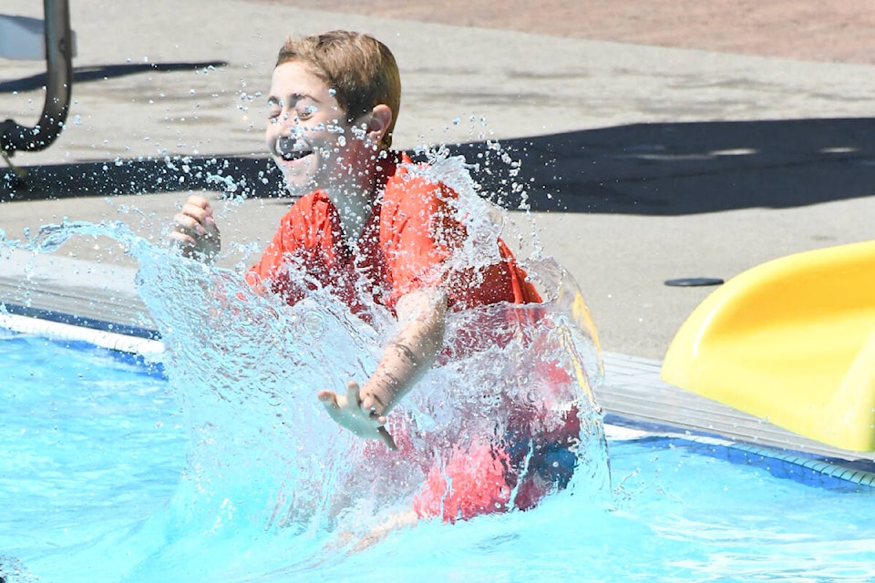 33589882_web1_230814-LAT-DF-Heat-wave-DSC_2211Tristan10AndersonCROPJuly15-July-15-61st-Anniversary-Carnival_1