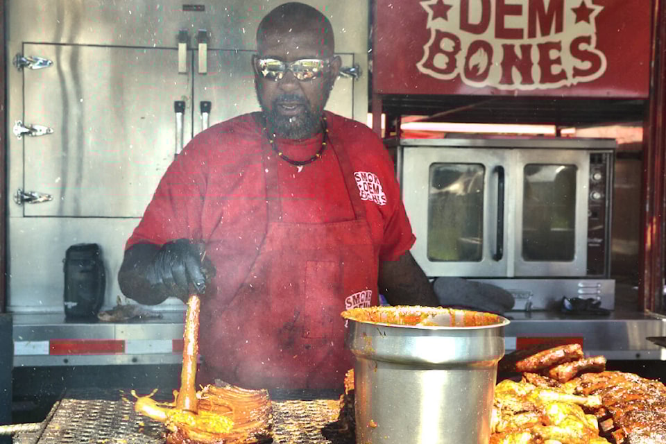 Boonie Sanders of Smoke Dem Bones is at 91ԭ RibFest this weekend until Sunday, Aug. 20. (Kyler Emerson/91ԭ Advance Times)