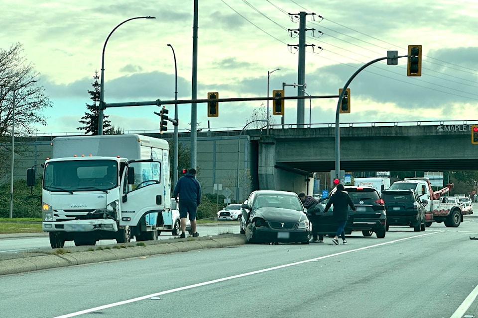 241105-mrn-bt-vehiclecrash
