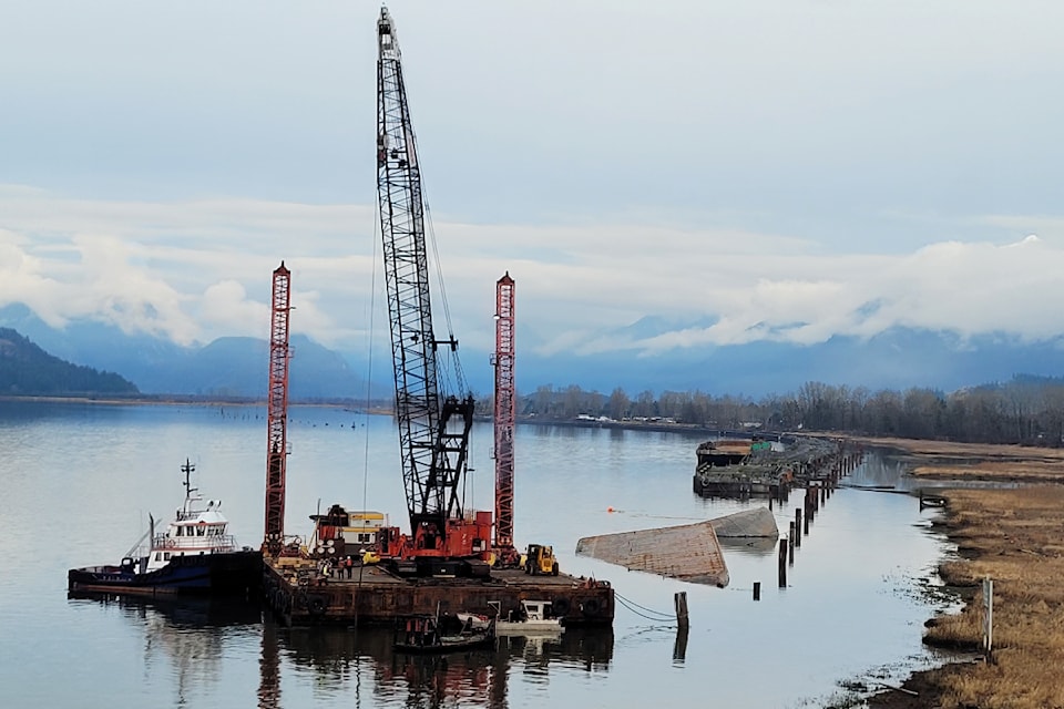Lehigh/Heidelberg is working to remove sinking barges.