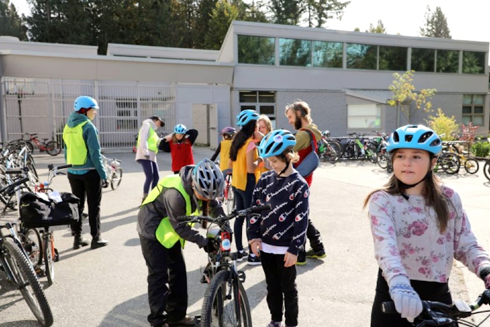Yennadon Elementary's PAC has created a Walk & Wheel initiative aimed at increasing cycling – and in seeing positive results, was given recognition.