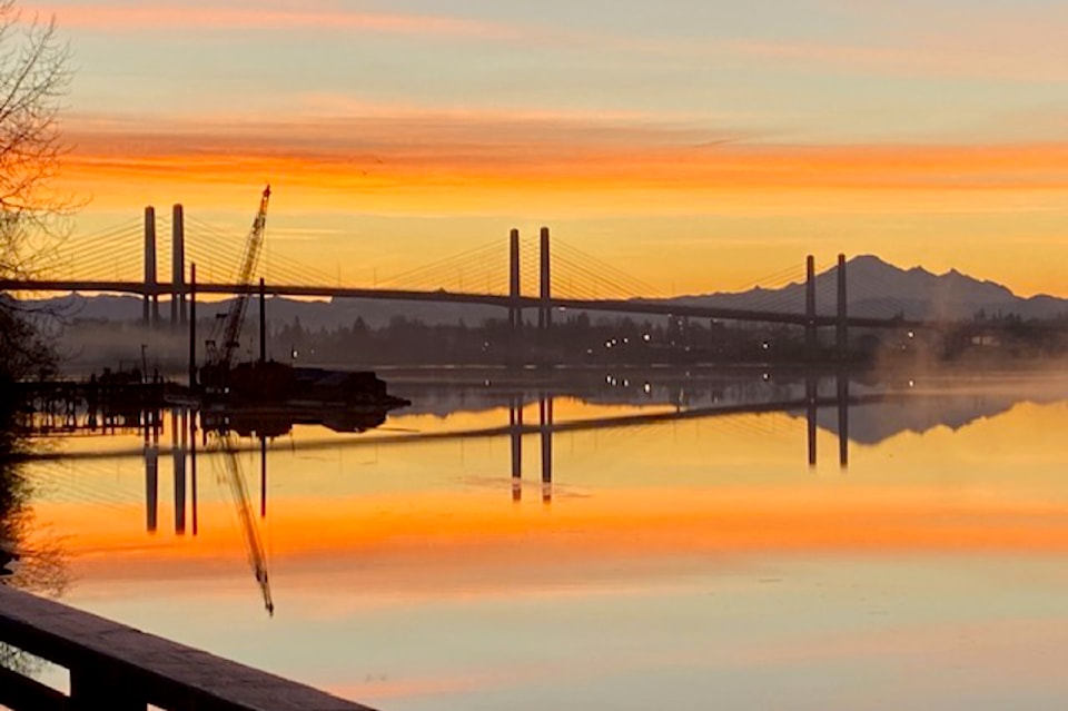250516-mrn-rh-lens-henrisunrise1