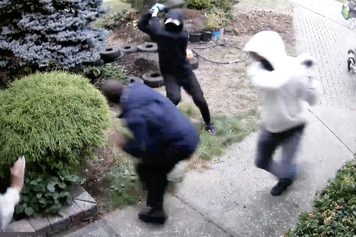 VIDEO: Pitt Meadows businessman attacked by masked men with bats