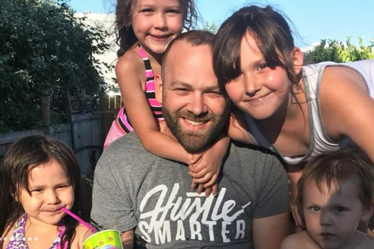 Family fights to keep B.C. dad on life support, move him to U.S. hospital