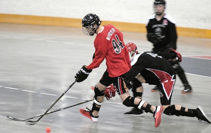 45881mapleridgeballhockey05171c