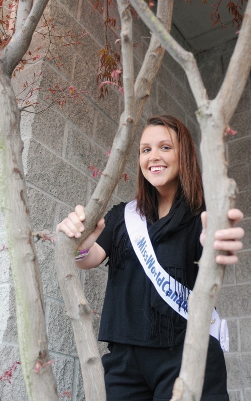 8619mapleridgeMissWorldCanada04181c