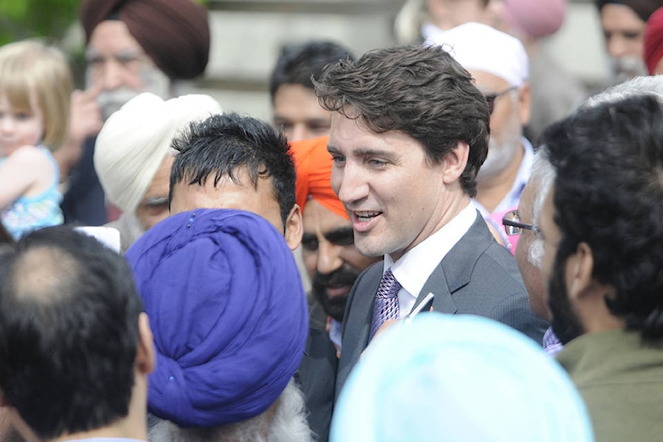 web1_web1_170519-ABB-Trudeau-at-temple_2