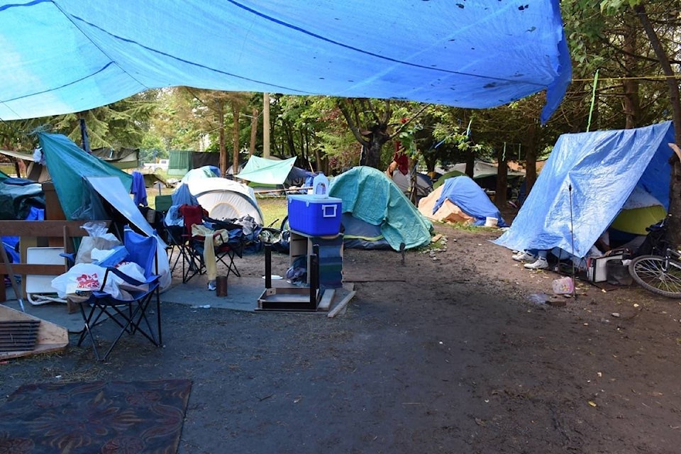 9198299_web1_tent-city