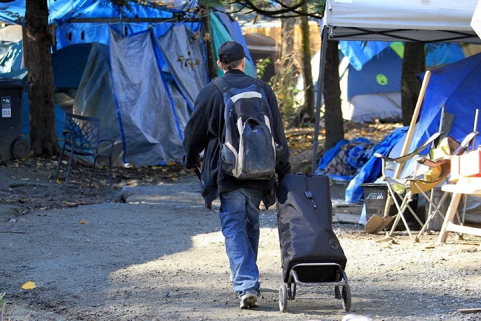 9373642_web1_171114-MRN-M-homeless-camp-2