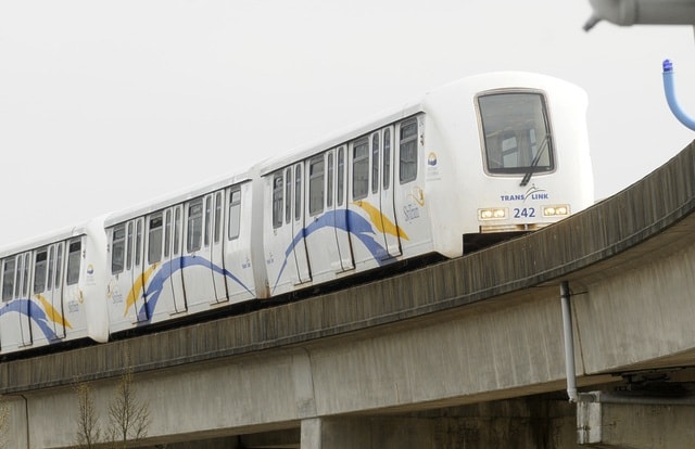 9811113_web1_Skytrain-on-track2