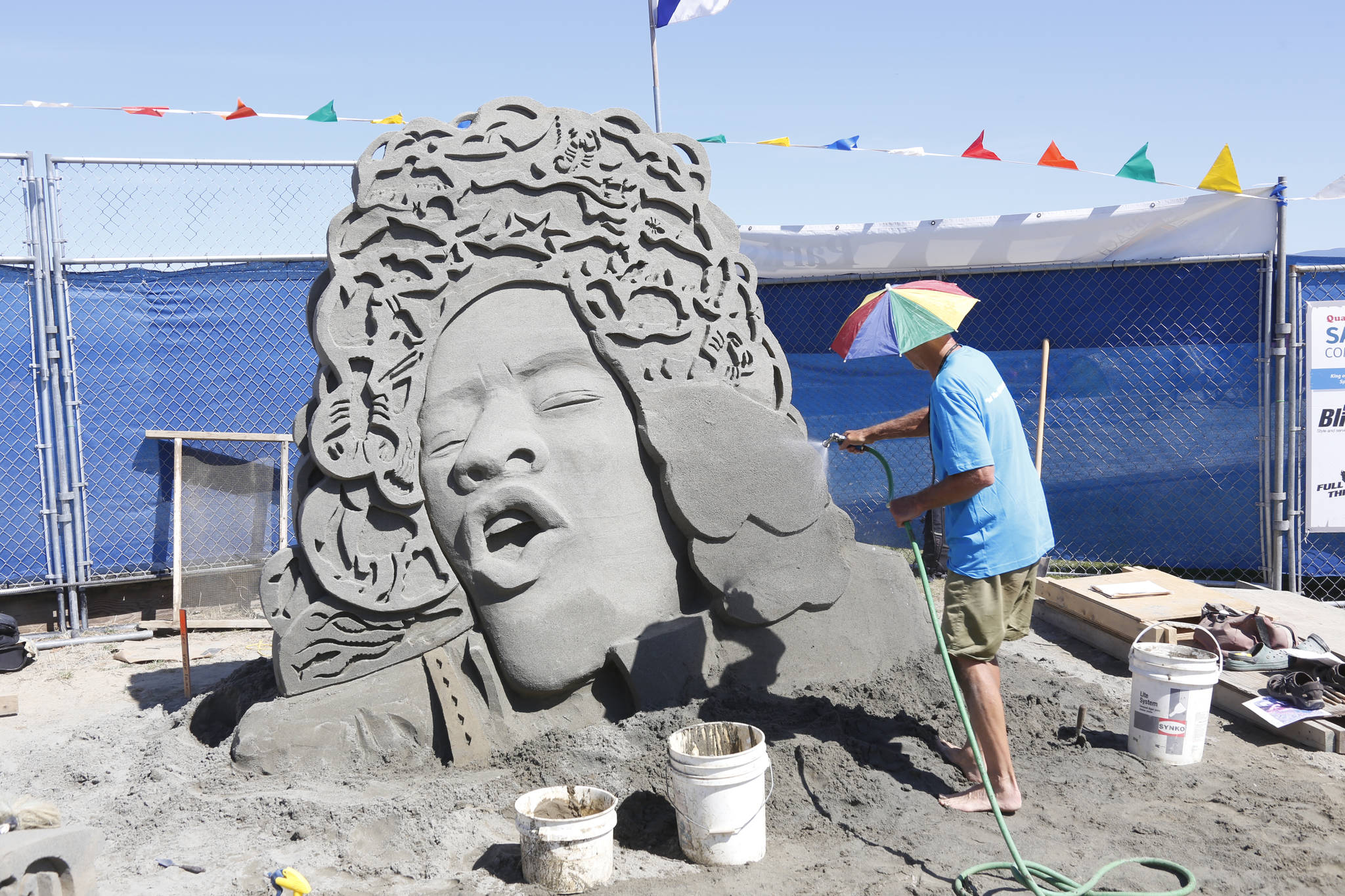 12764733_web1_SandSculptingDAy3-ak3-180715