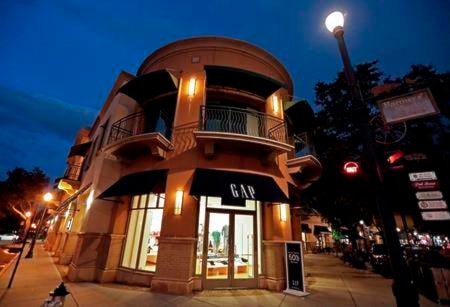 Gap going out of best sale business 2019