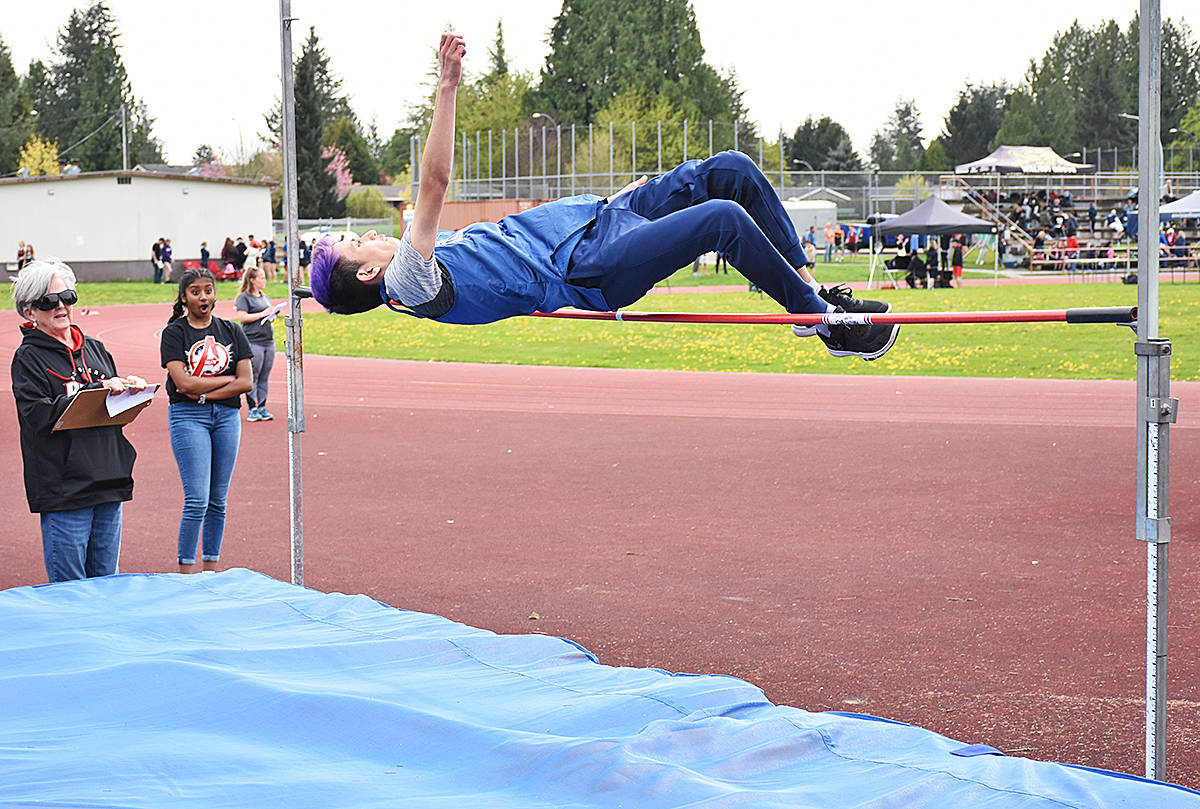 16586981_web1_highjump