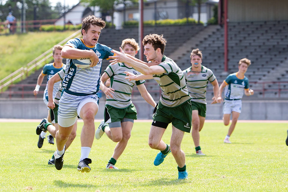 20931961_web1_EMS-BatemanRugbyFinal-03