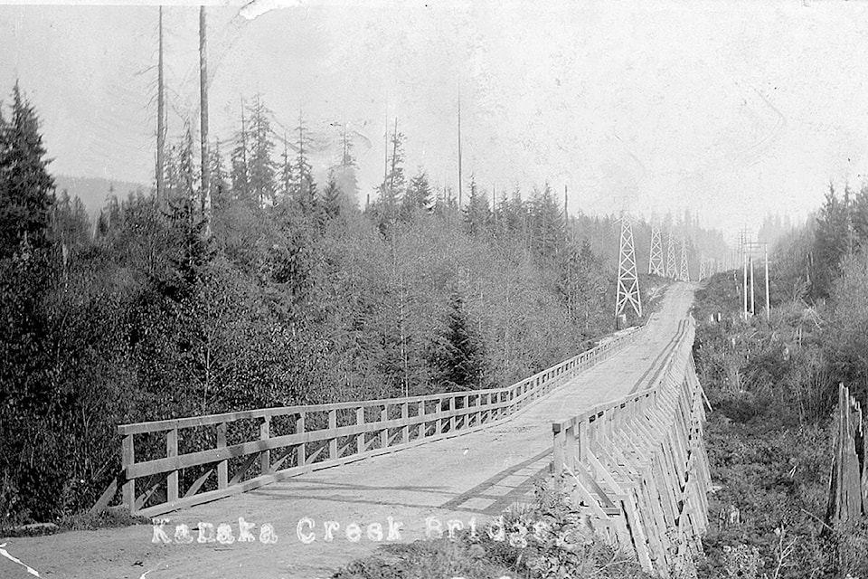 22024046_web1_200702-MRN-LookingBackDewdney-KanakaCreekBridge_1