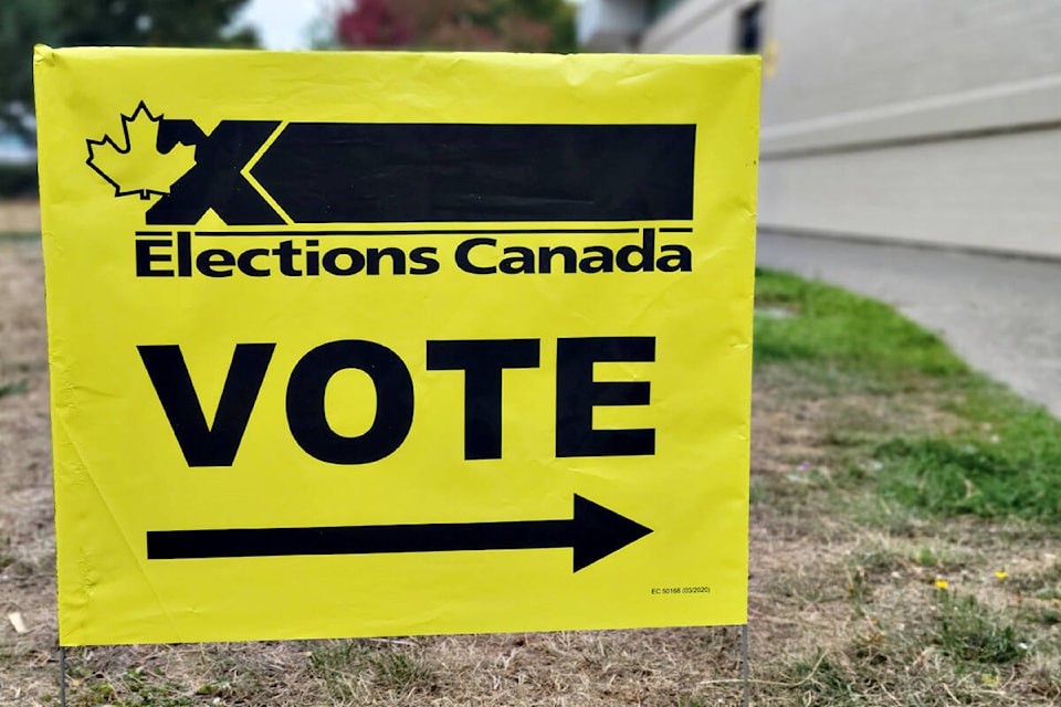 26535468_web1_210918-MRN-DF-election-date-correction-sign-file_1