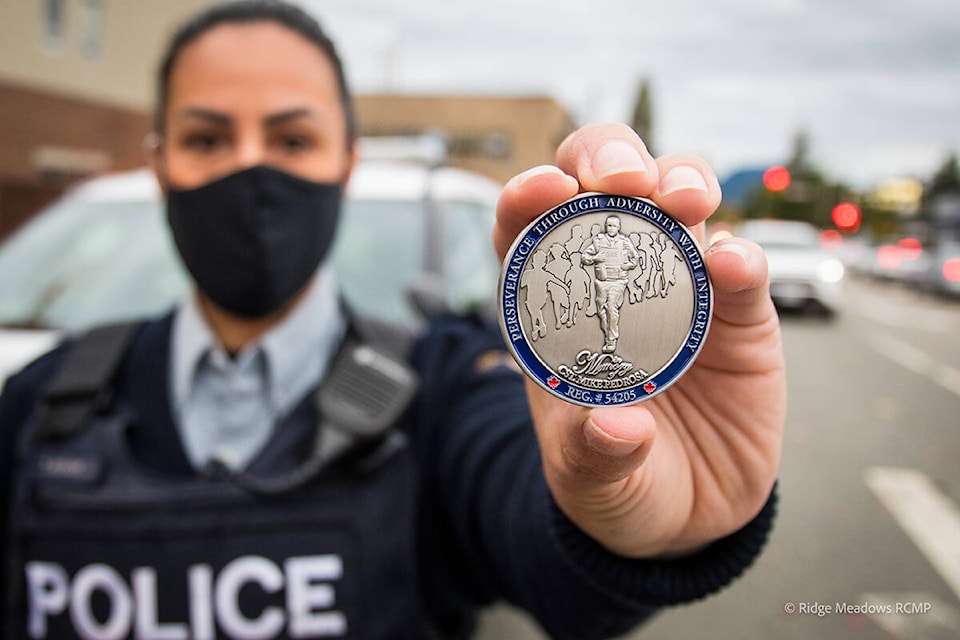 26969929_web1_211027-MRN-PK-Challenge.Coin.RCMP-Challenge-Coin-RCMP_1