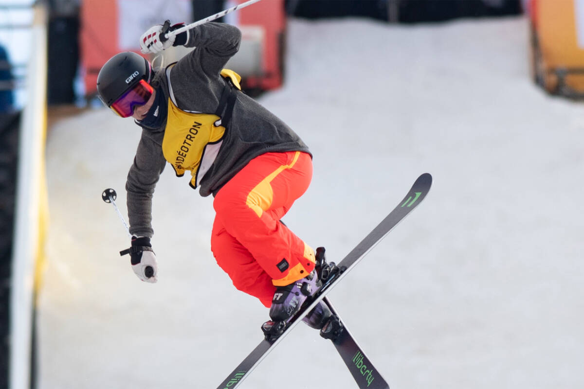 Pull ski top freestyle