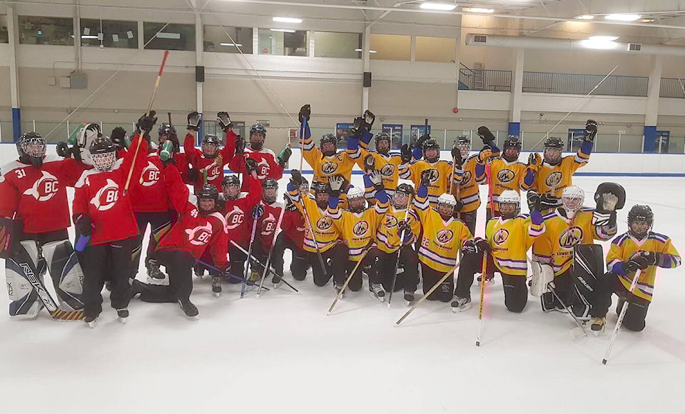 28103436_web1_220209-MRN-PK-Ringette.Exhibition-RINGETTE_1