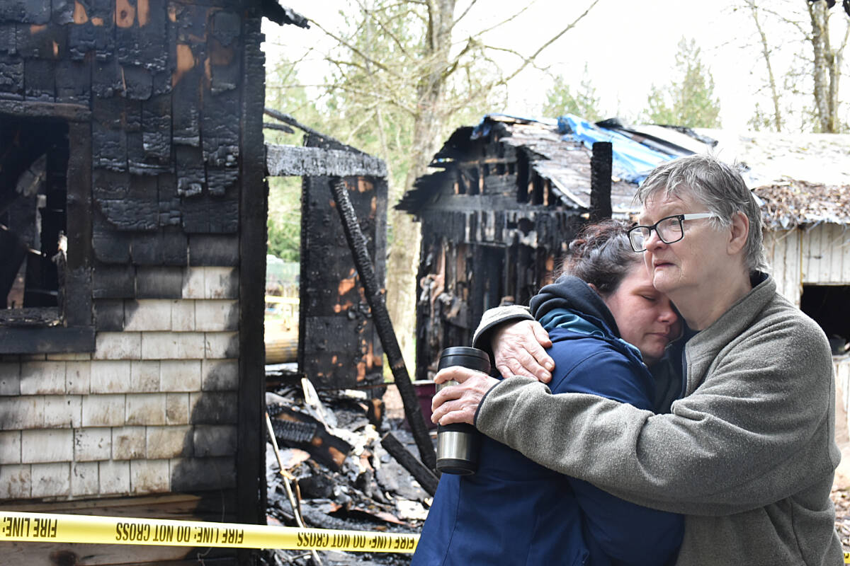 28743665_web1_220408-MRN-fire-update-family-aftermath_2