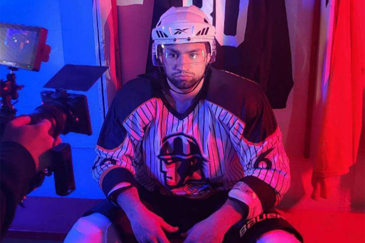 28850313_web1_220419-MRN-NC-hockey-fights-pics_2