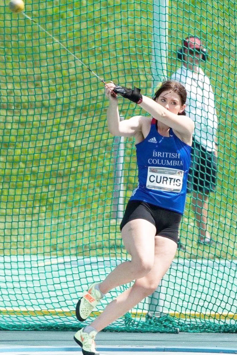 30113091_web1_220817-MRN-CF-hammer-throw-win-Curtis_2