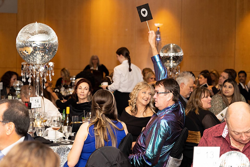 30760669_web1_221019-MRN-CF-RMHF-gala-discoball_4