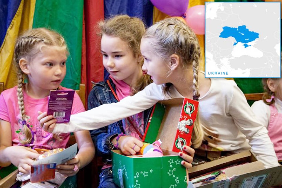 30923003_web1_221104-MRN-CF-Operation-Christmas-Child-Ukraine_1