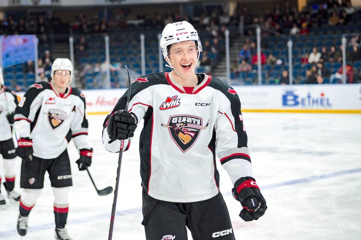 VIDEO: Vancouver Giants win silver with Team Canada at world juniors -  Surrey Now-Leader