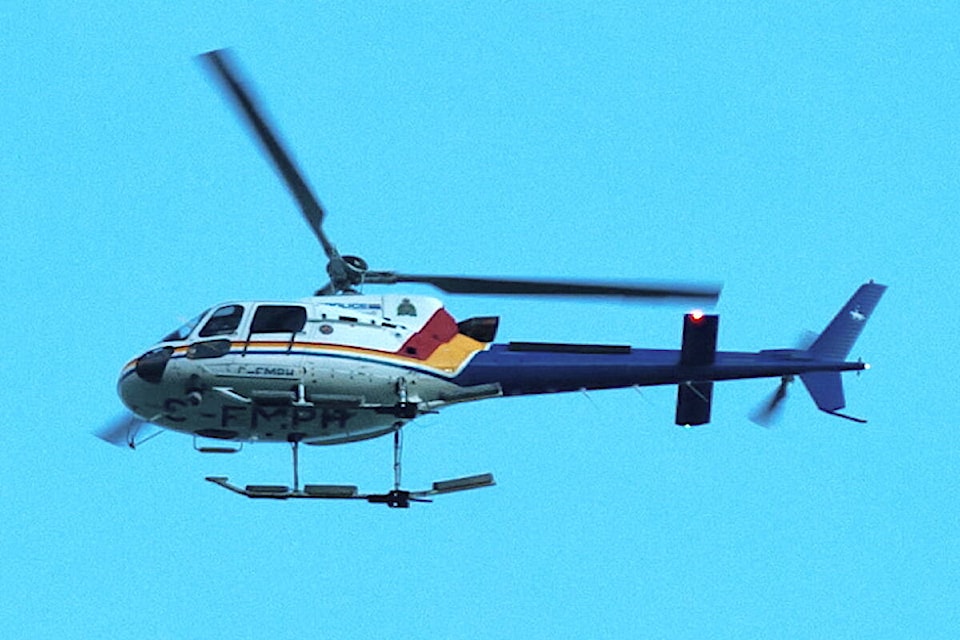 31573100_web1_210515-BPD-EnglishBayHelicopterWEB_1