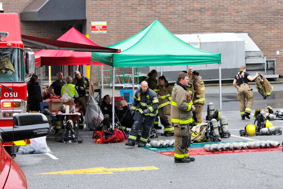 33035895_web1_230615-MRN-NC-fire-review-MR-pic_1