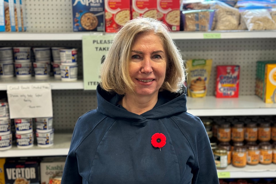 241115-mcr-volunteer-food-bank