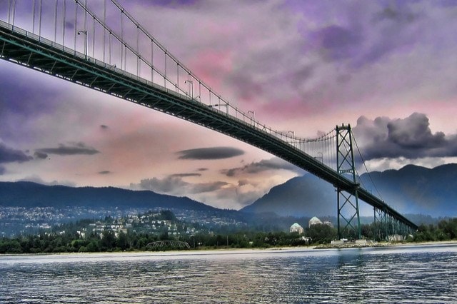 2004BCLN2007LionsGateBridge-Adam-Flickr