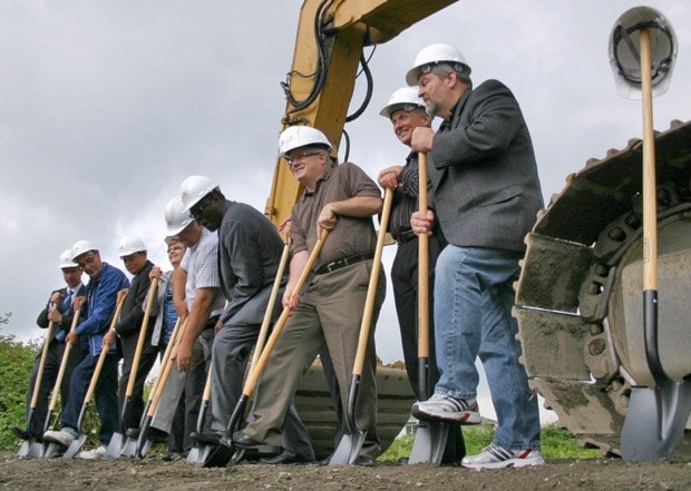 74018missionsmartcentre-groundbreak