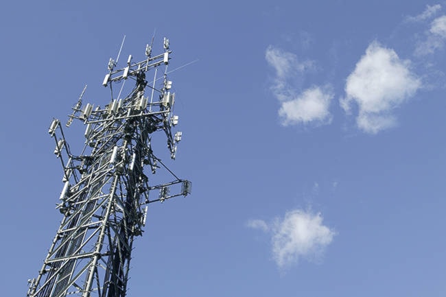 web1_170421-MCR-Cell-tower_1