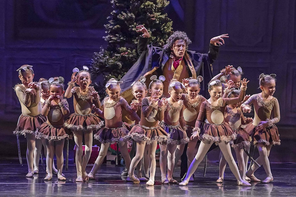 9678088_web1_nutcracker-2016