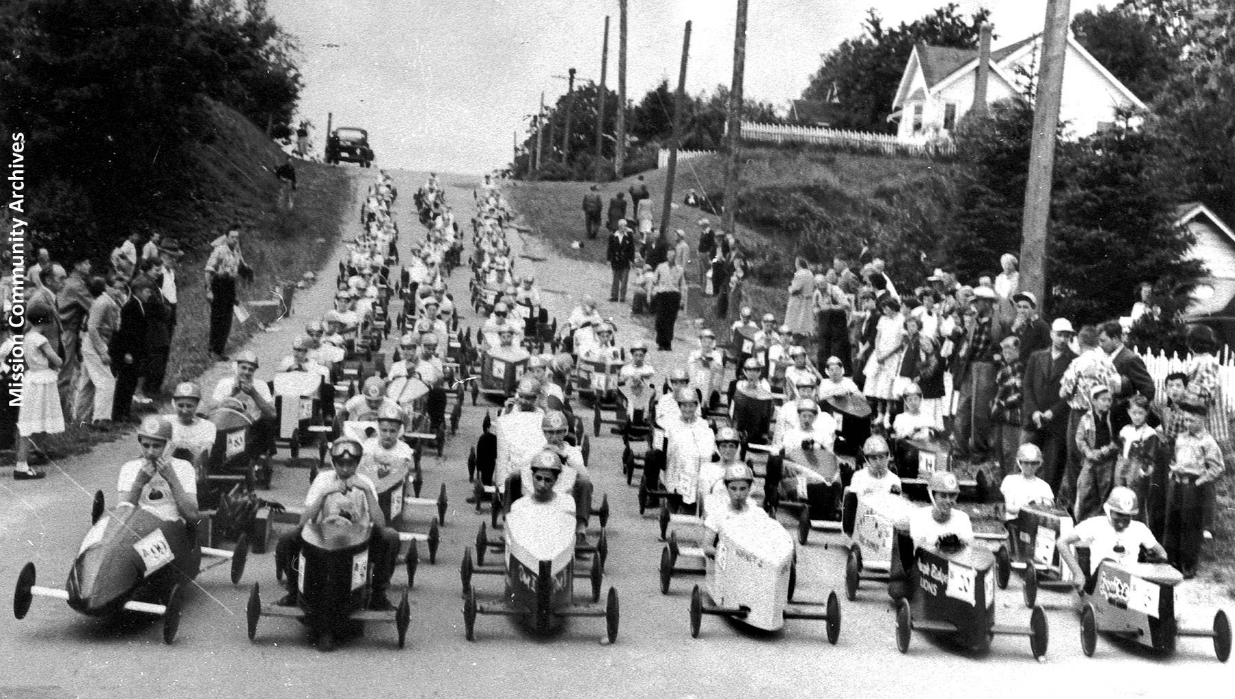 15908886_web1_MCA-0011-001-Soap-Box-Derby-Entrants-First-Avenue-1952