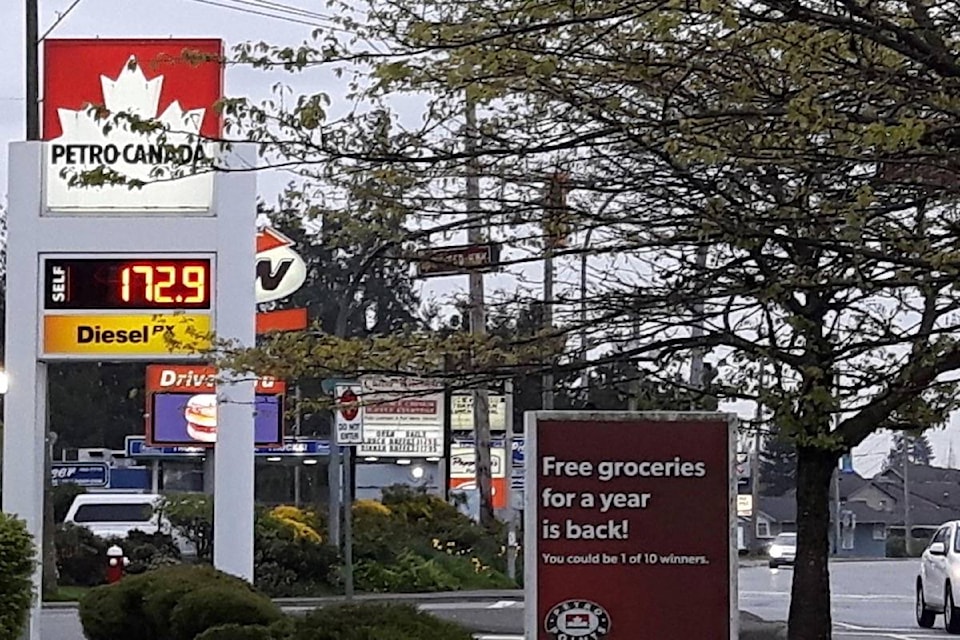 16456205_web1_172.9-gas-prices