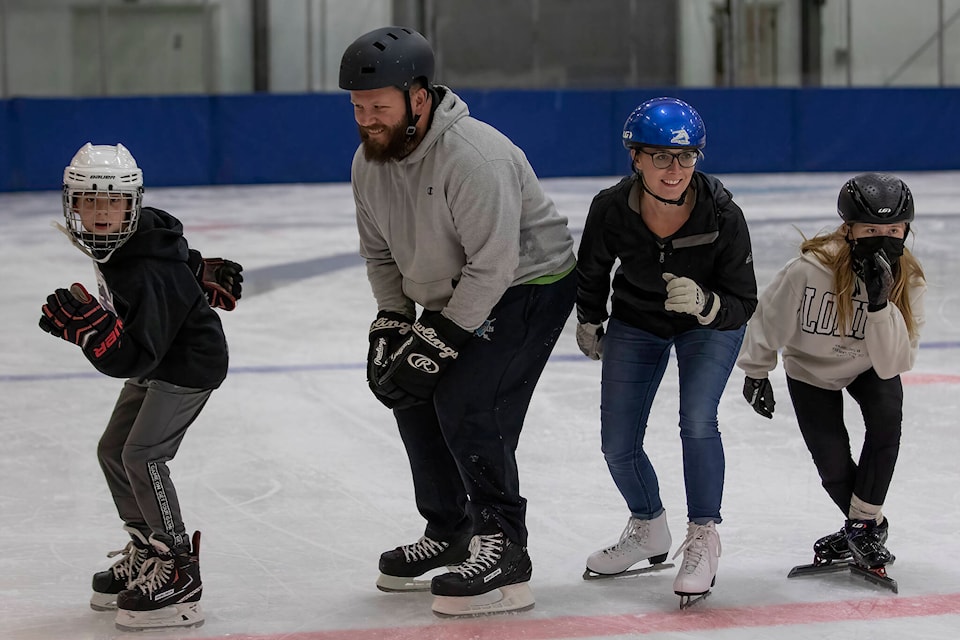 30703042_web1_221021-speed-week-skating-kids_1