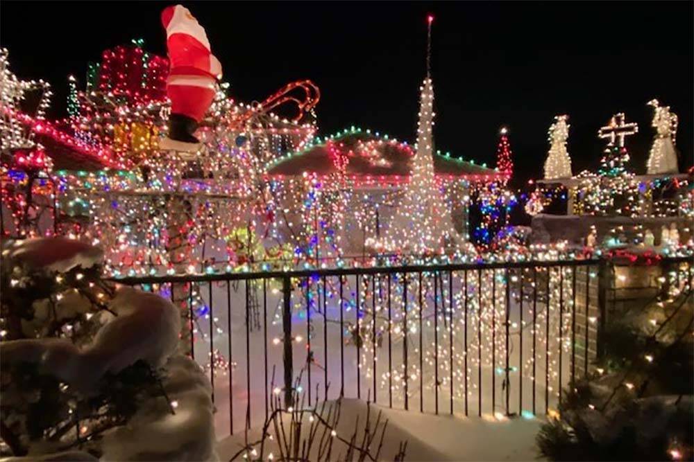 31146805_web1_221215-ABB-Christmas-lights-list_2