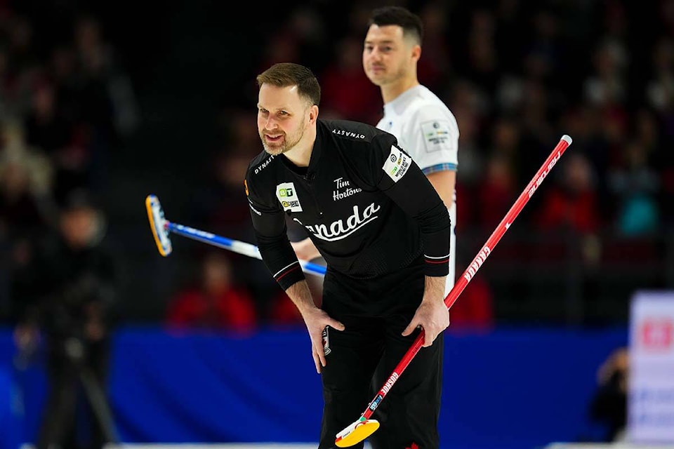 32371455_web1_230409-CPW-CanadasBradGushuefalls9-3inmensworldcurlingfinaltoScotland_1