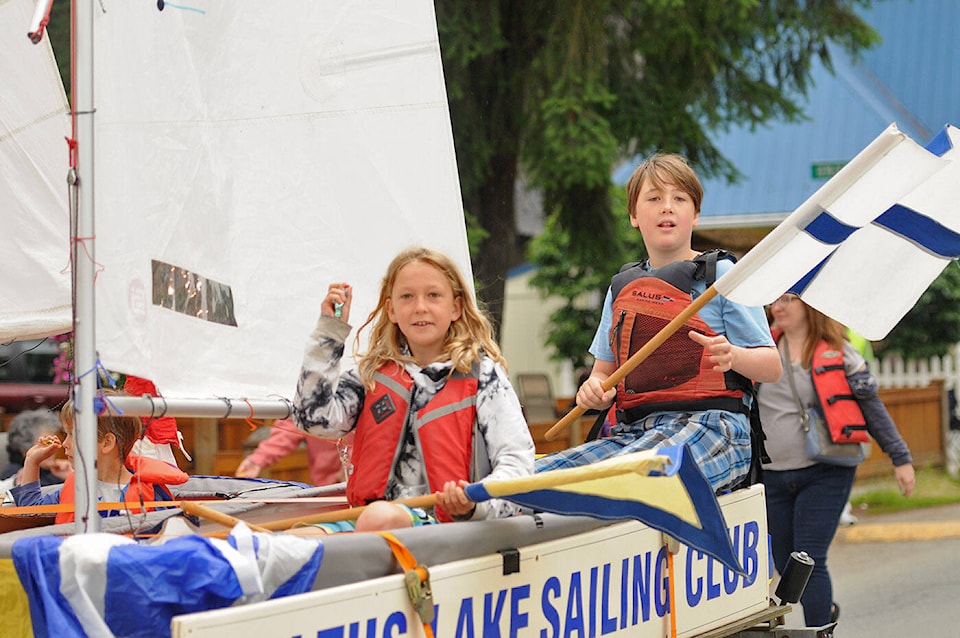 33120491_web1_230624-CPL-Cultus-Lake-Day-PHOTOS-parade_7